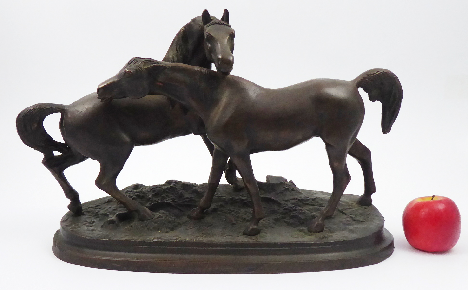 Bronzové sousoší koní – rozměrné