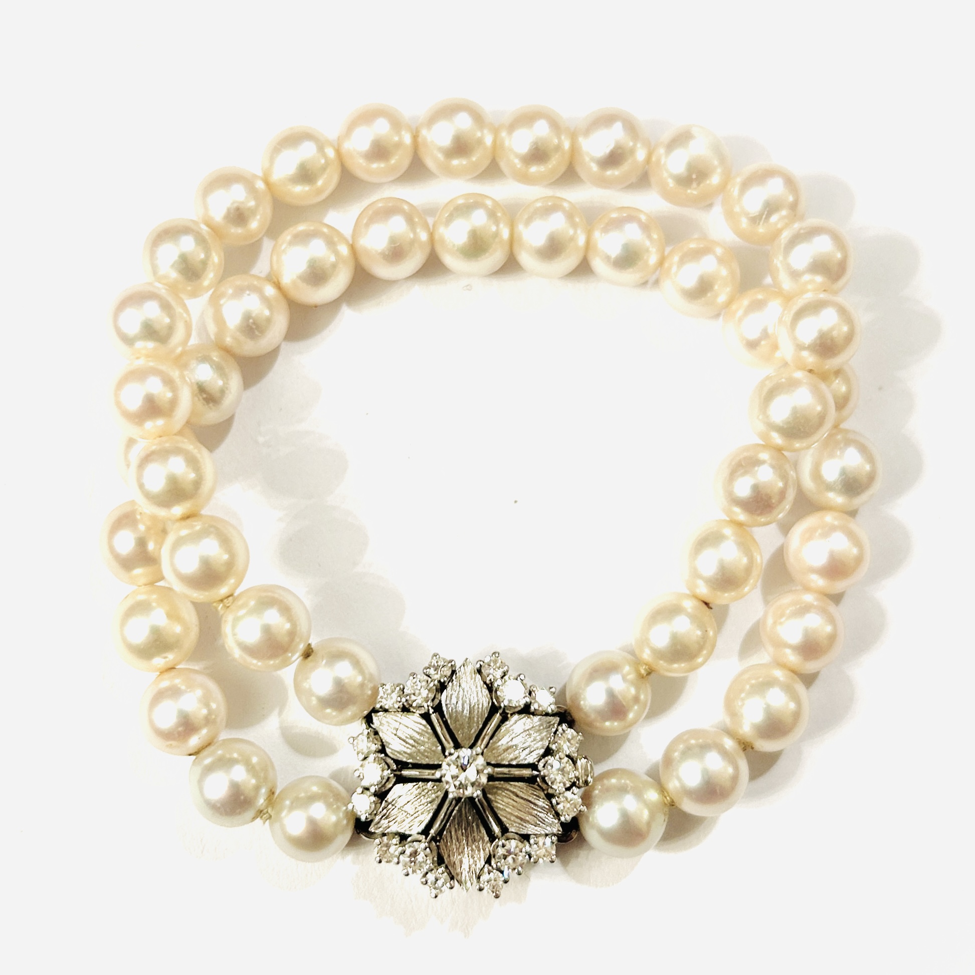 Perlový dvouřadý náramek se zlatým zapínáním s diamanty 0,86 ct