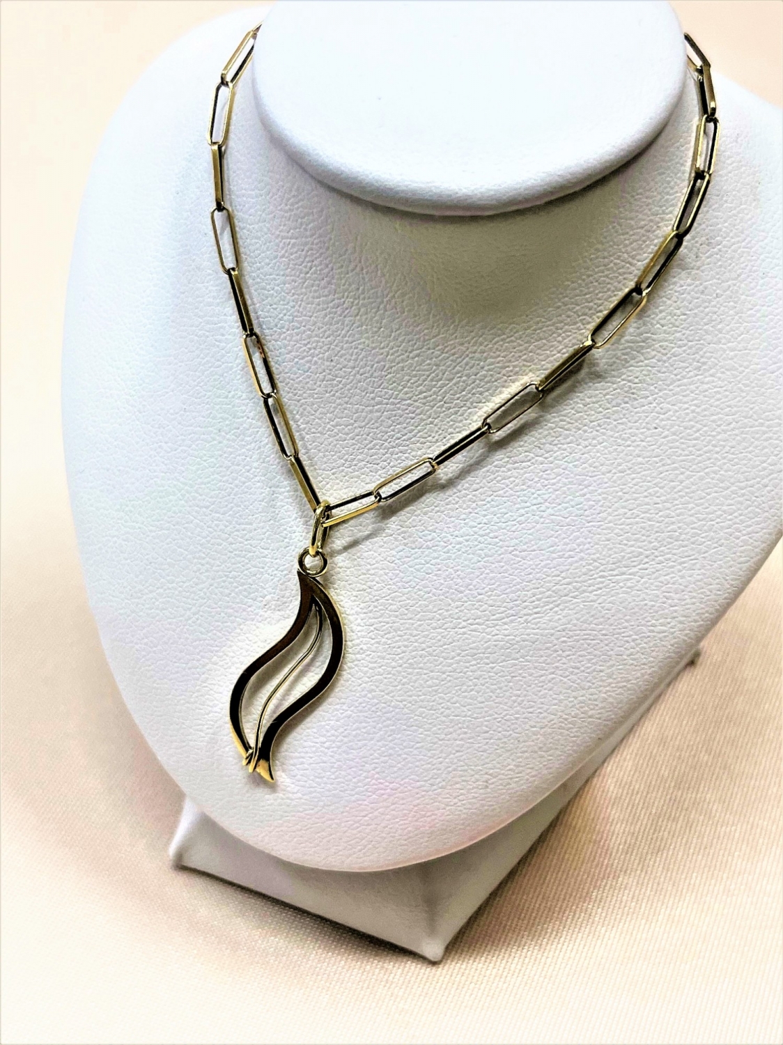 Zlatý přívěšek s řetízkem 14 karátů – 4,99 gramů