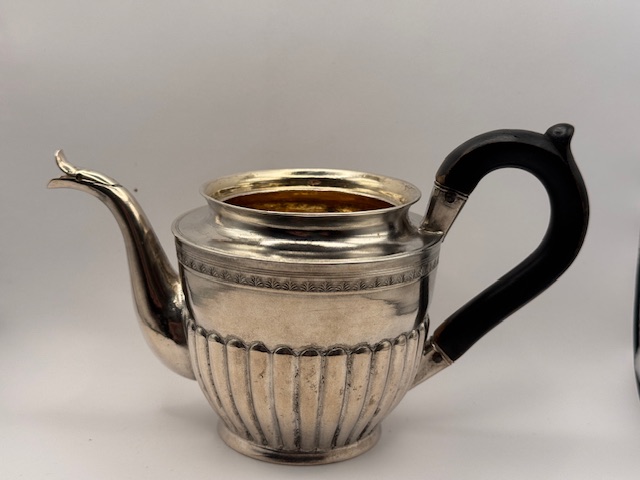 Empírová stříbrná konvička