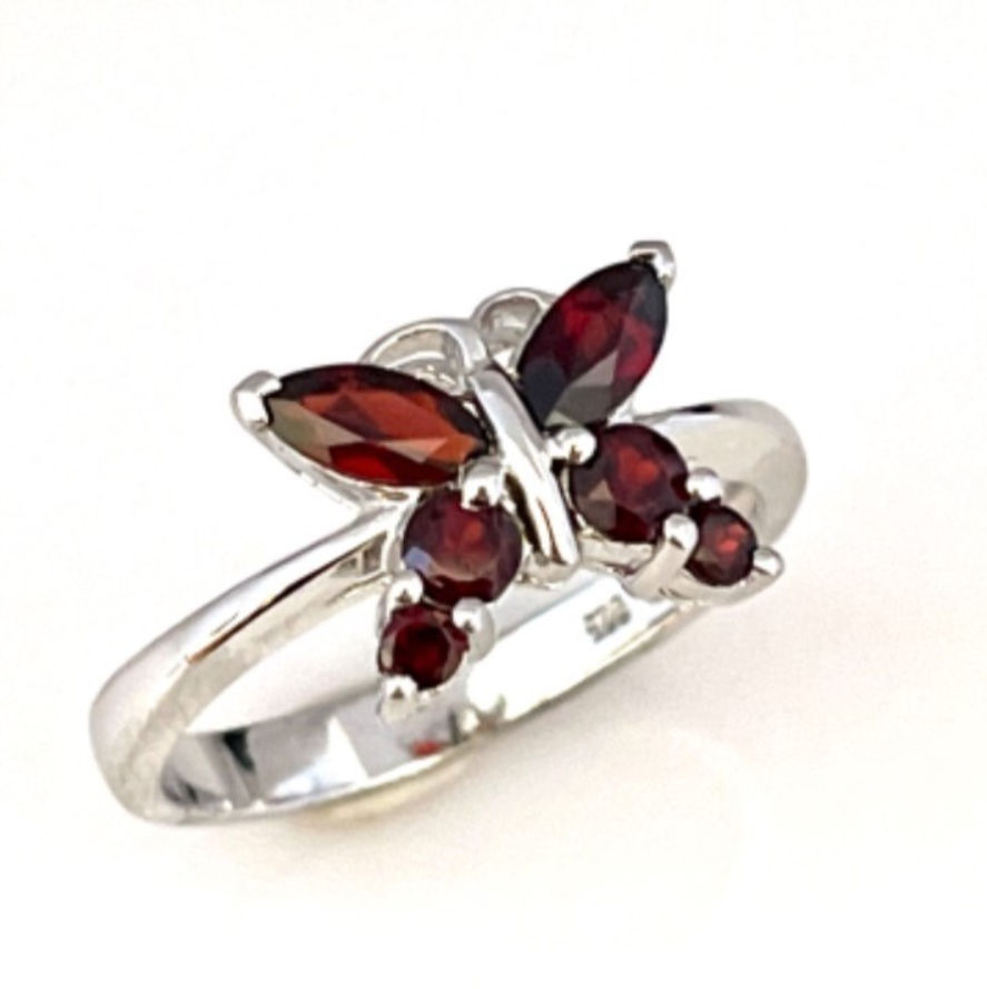 Stříbrný prsten značky ALO vel. 55