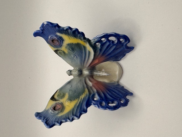 Porcelánový motýl