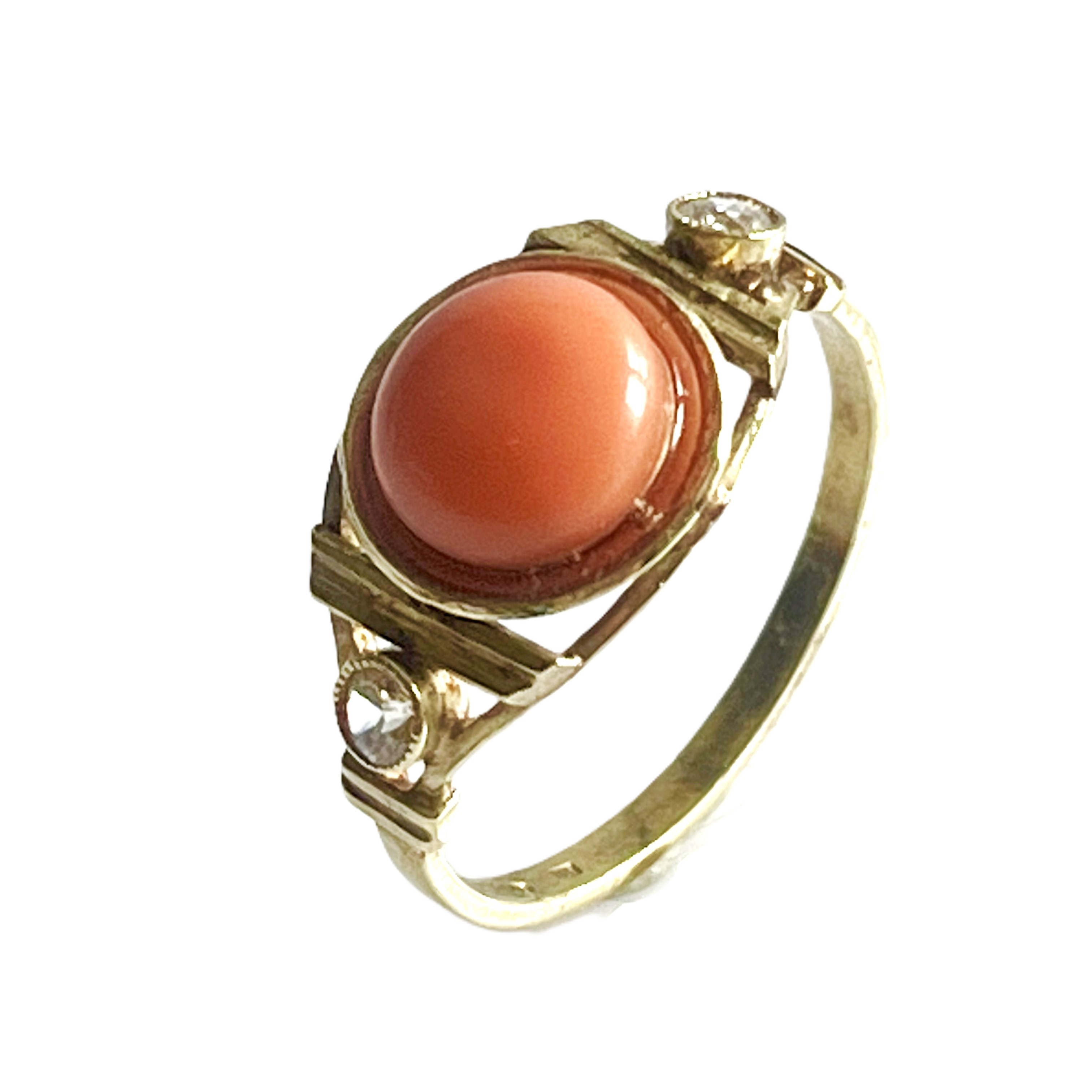 Zlatý prsten ze žlutého zlata s korálem a leukosafíry váha 3,36 gramů
