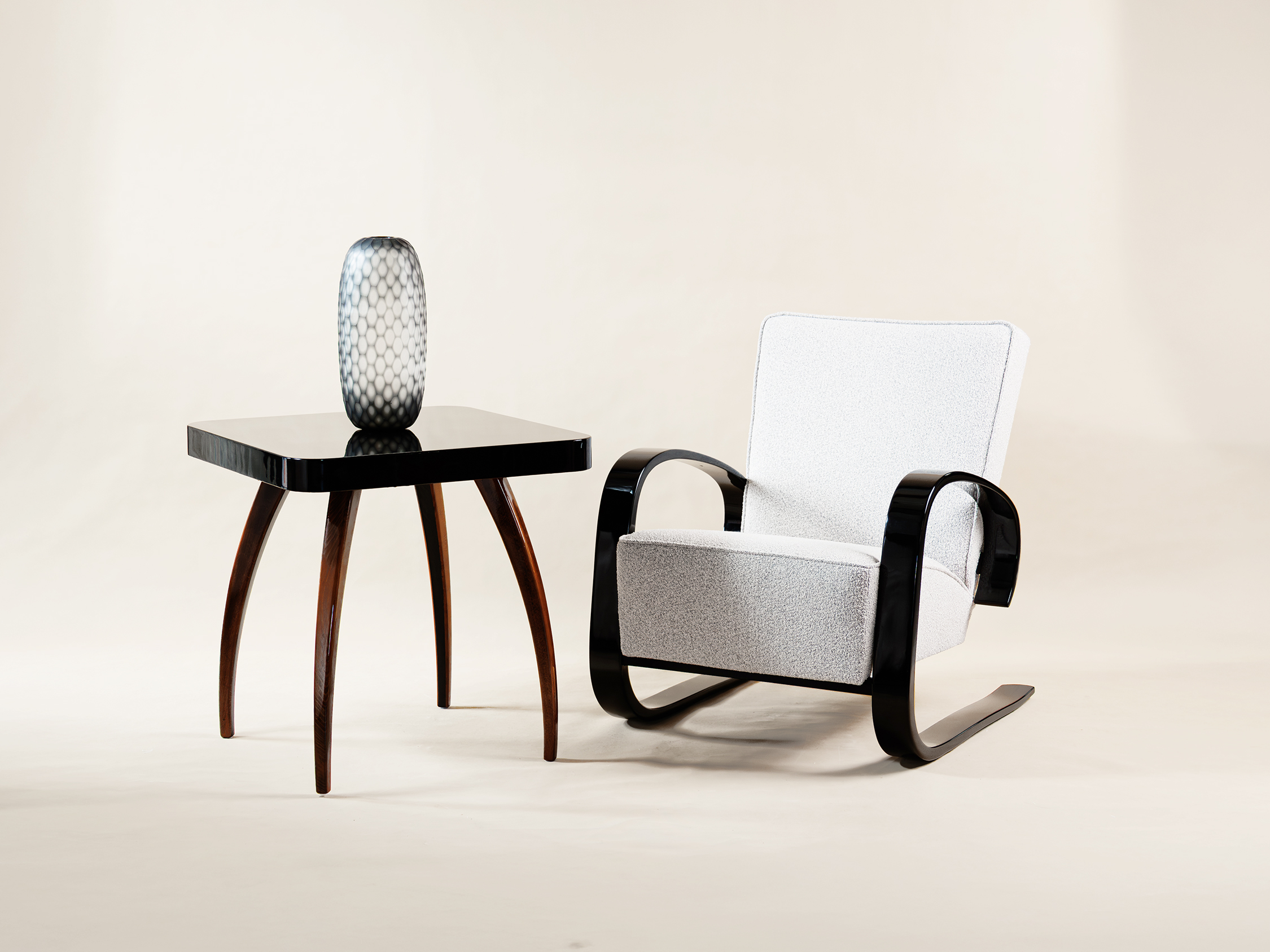 KŘESLA TANK-ALVAR AALTO-MIROSLAV NAVRÁTIL