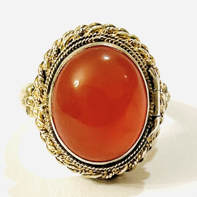 Stříbrný zlacený „jedový“ prsten s karneolem