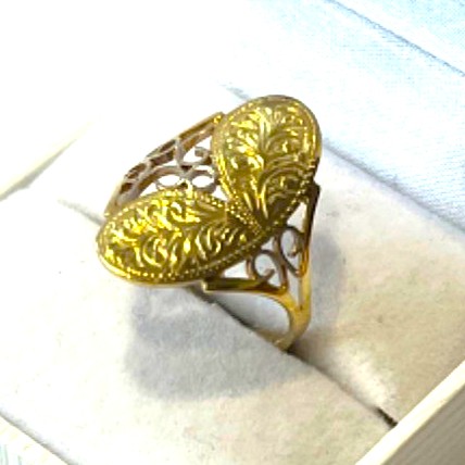 Zlatý prsten ze 14 karátového zlata 2,68 gr