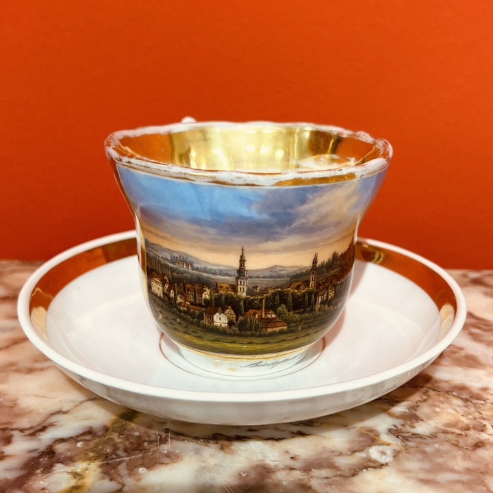 Walbrzych – Tielsch, porcelánový šálek s vedutou města Bielefeld