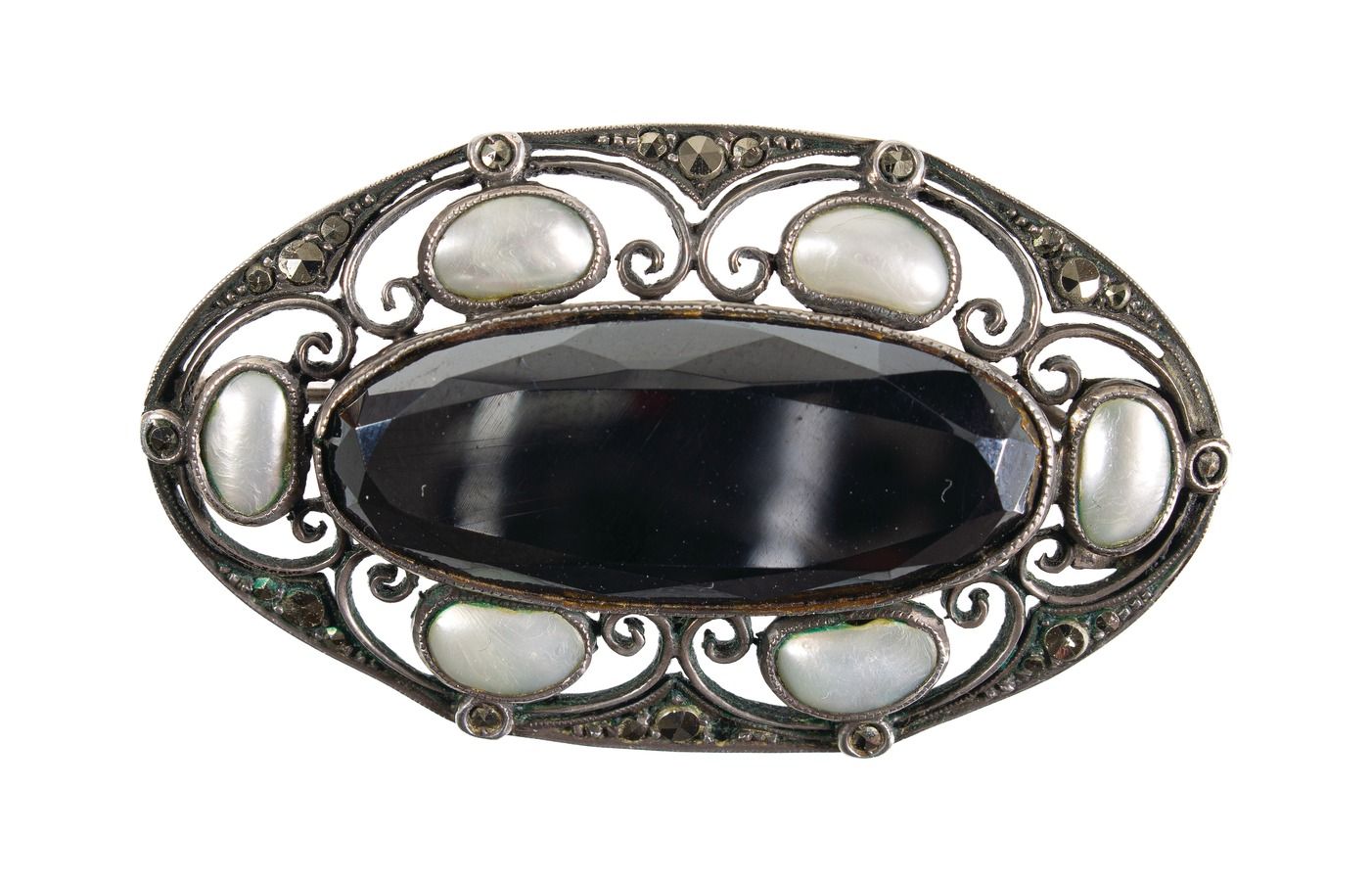 Theodor Fahrner, Secesní stříbrná brož