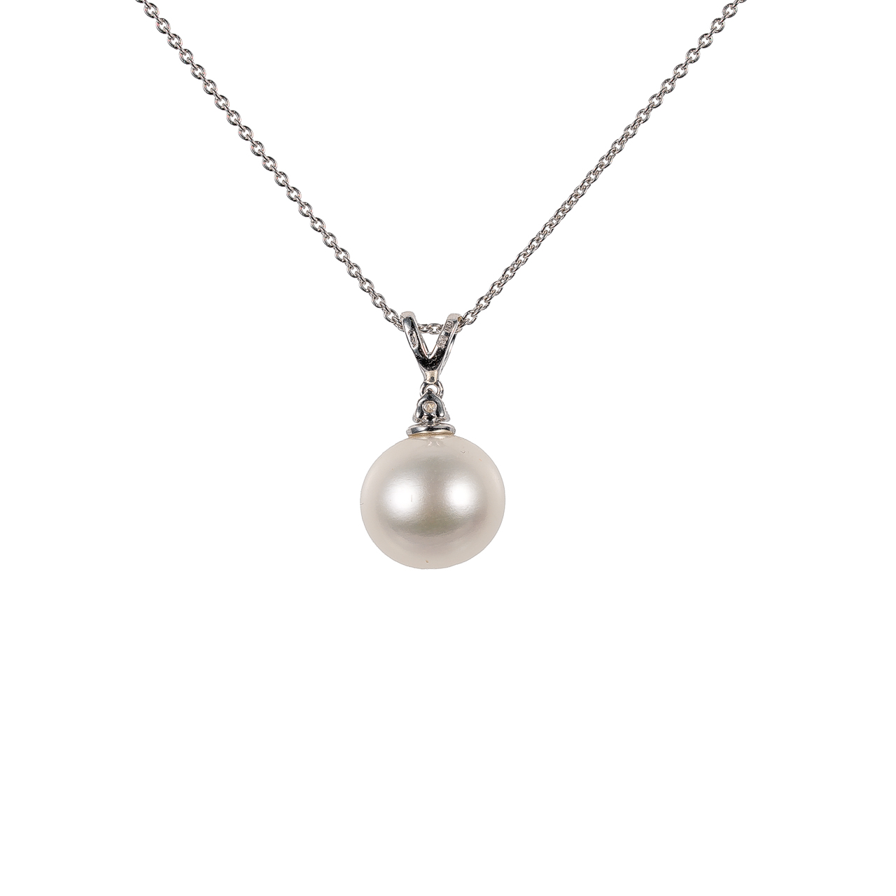 Zlatý náhrdelník se sladkovodní perlou a přírodním diamantem