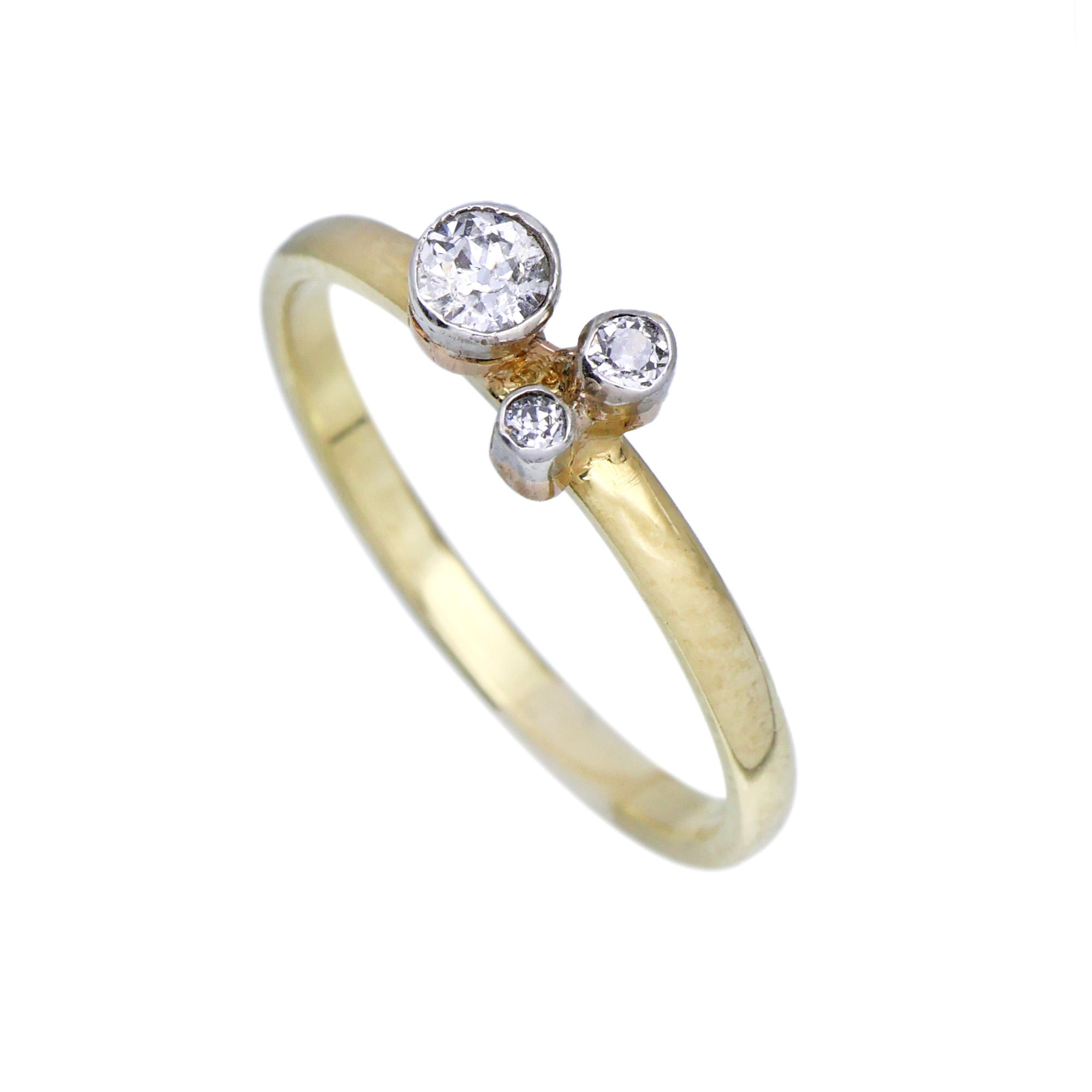 Zlatý prsten s brilianty