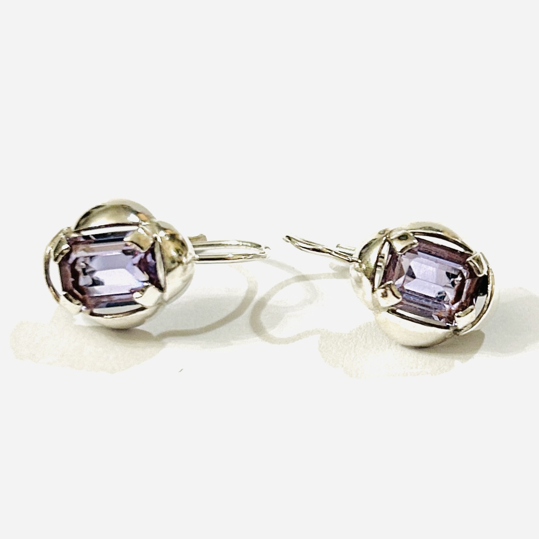 Stříbrné starožitné náušnice s fialovými kameny