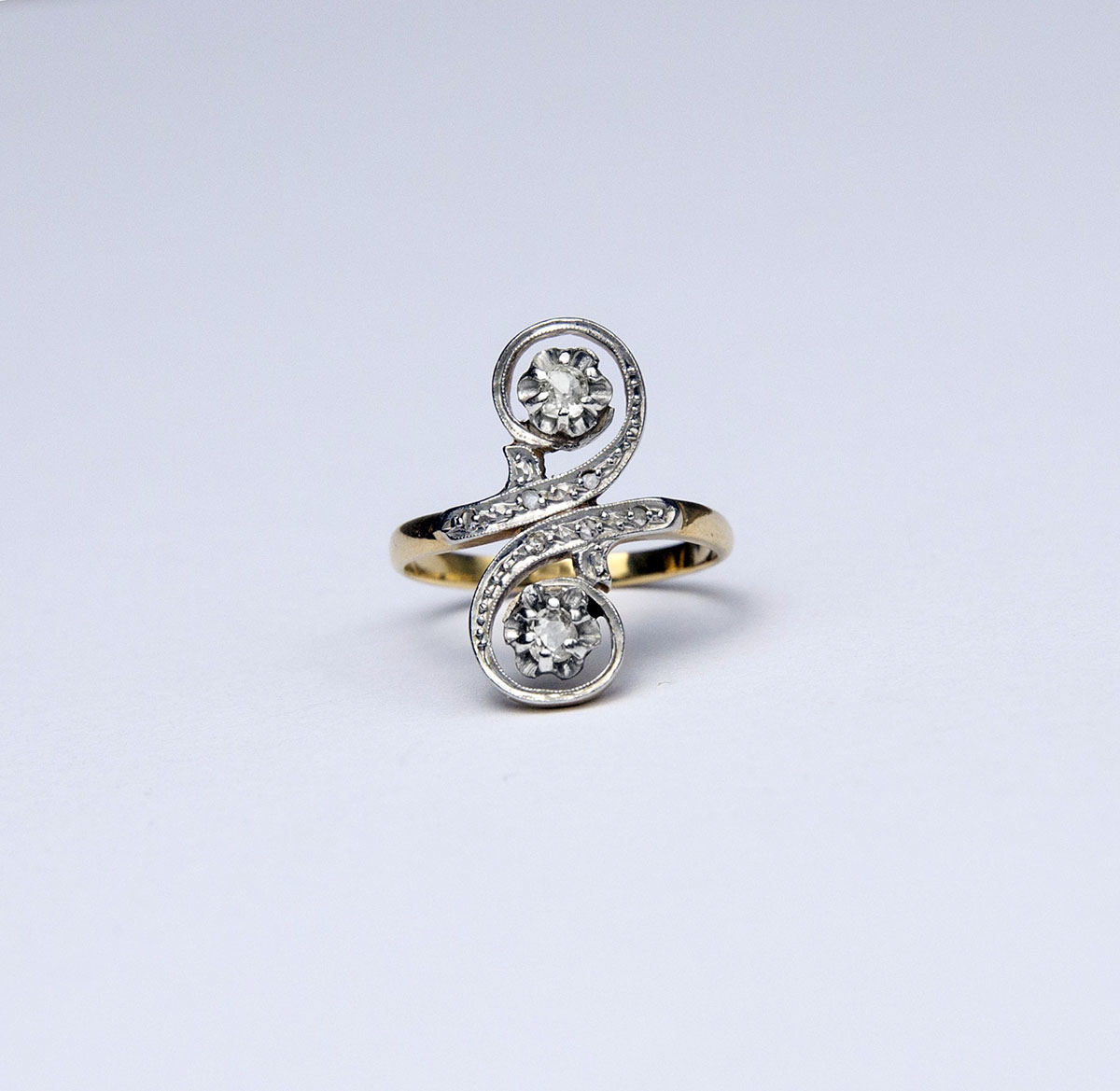 Secesní zlatý prsten s diamanty
