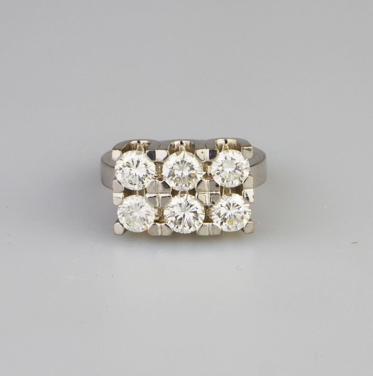 Zlatý prsten s diamanty