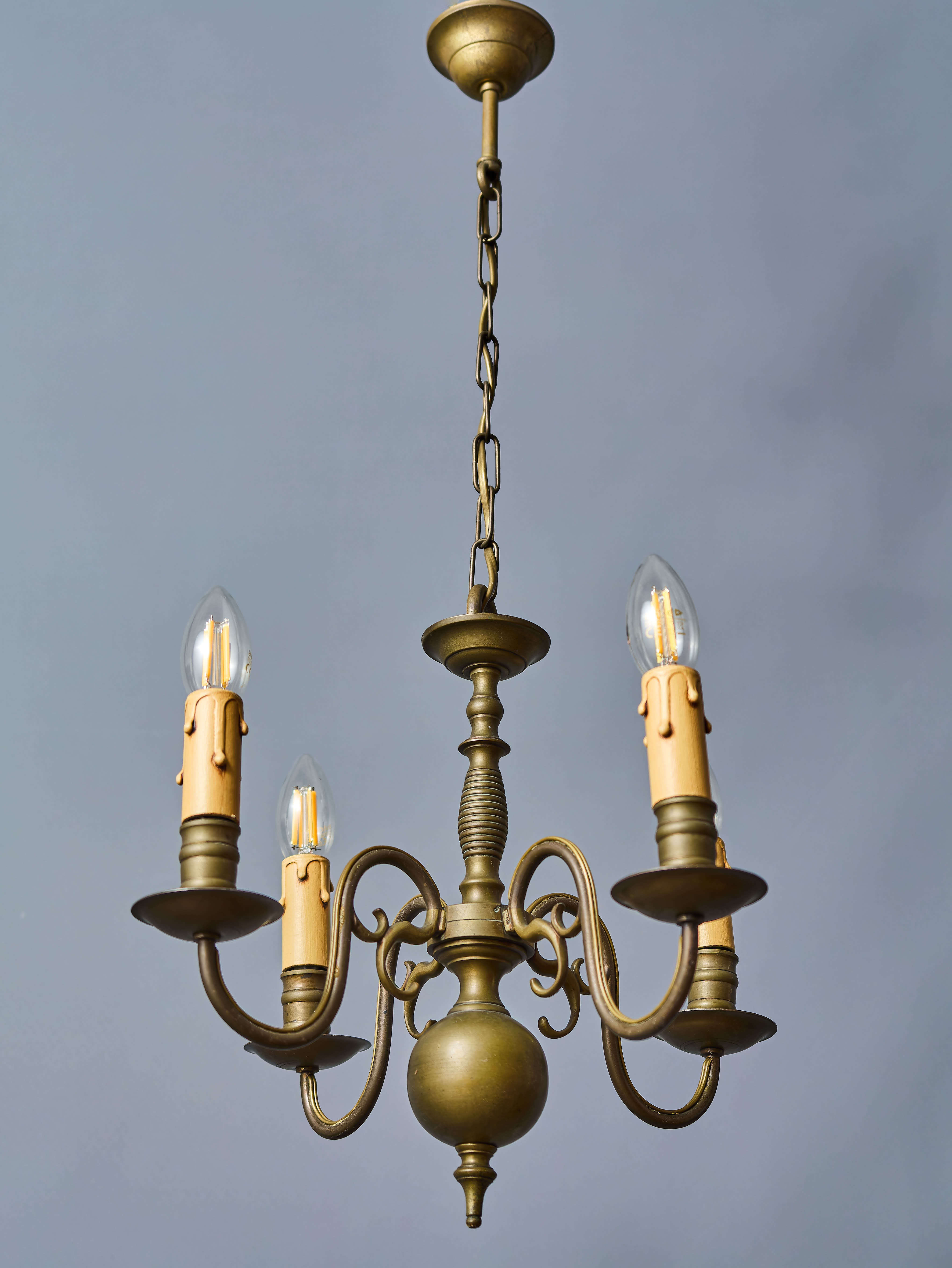 Starožitný bronzový lustr, Vlámsko, kolem roku 1850