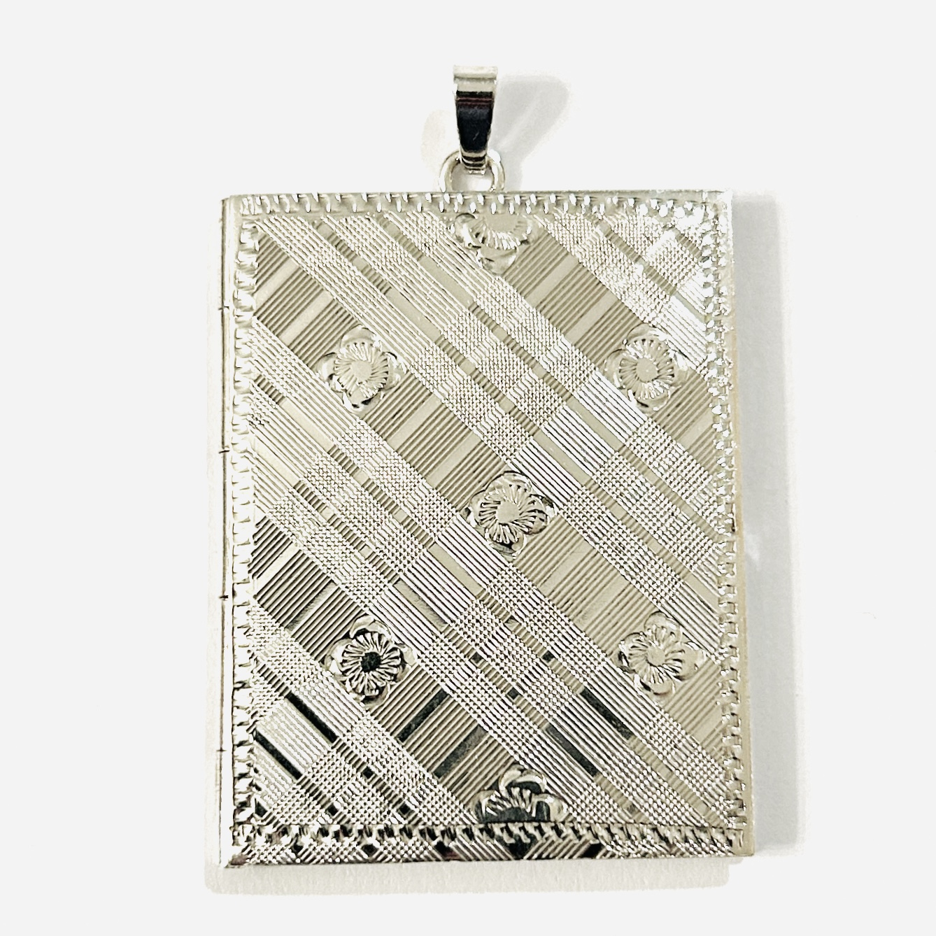 Stříbrný art-deco přívěšek/medailon – Primosa