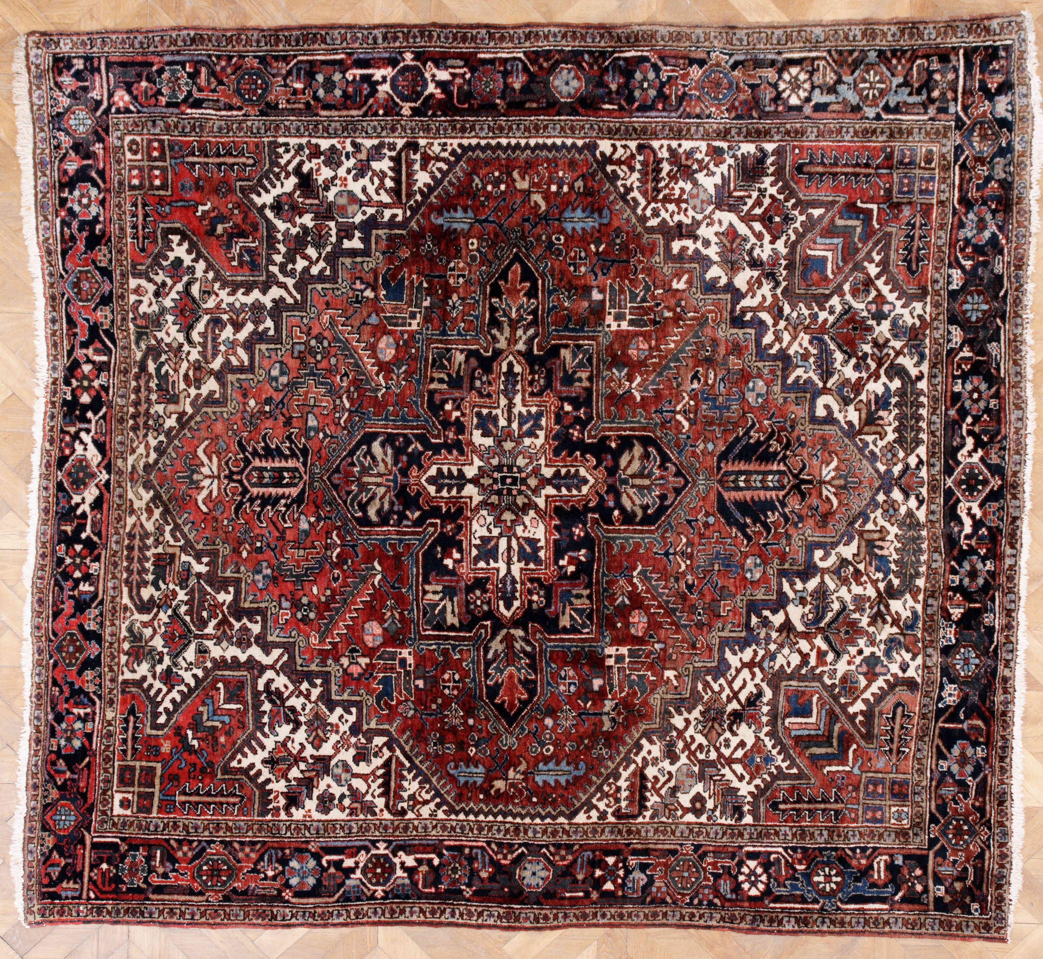 Čtvercový perský koberec Heriz 265 x 264 cm