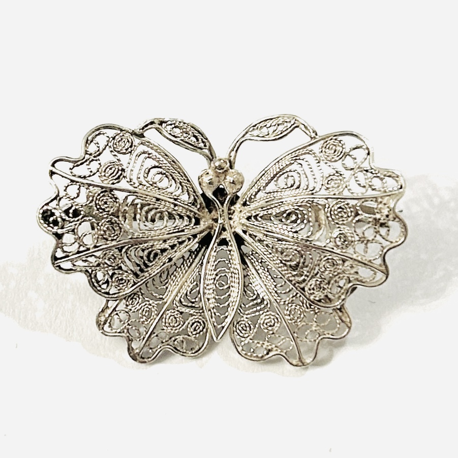 Stříbrná starožitná filigránová brož „motýl“