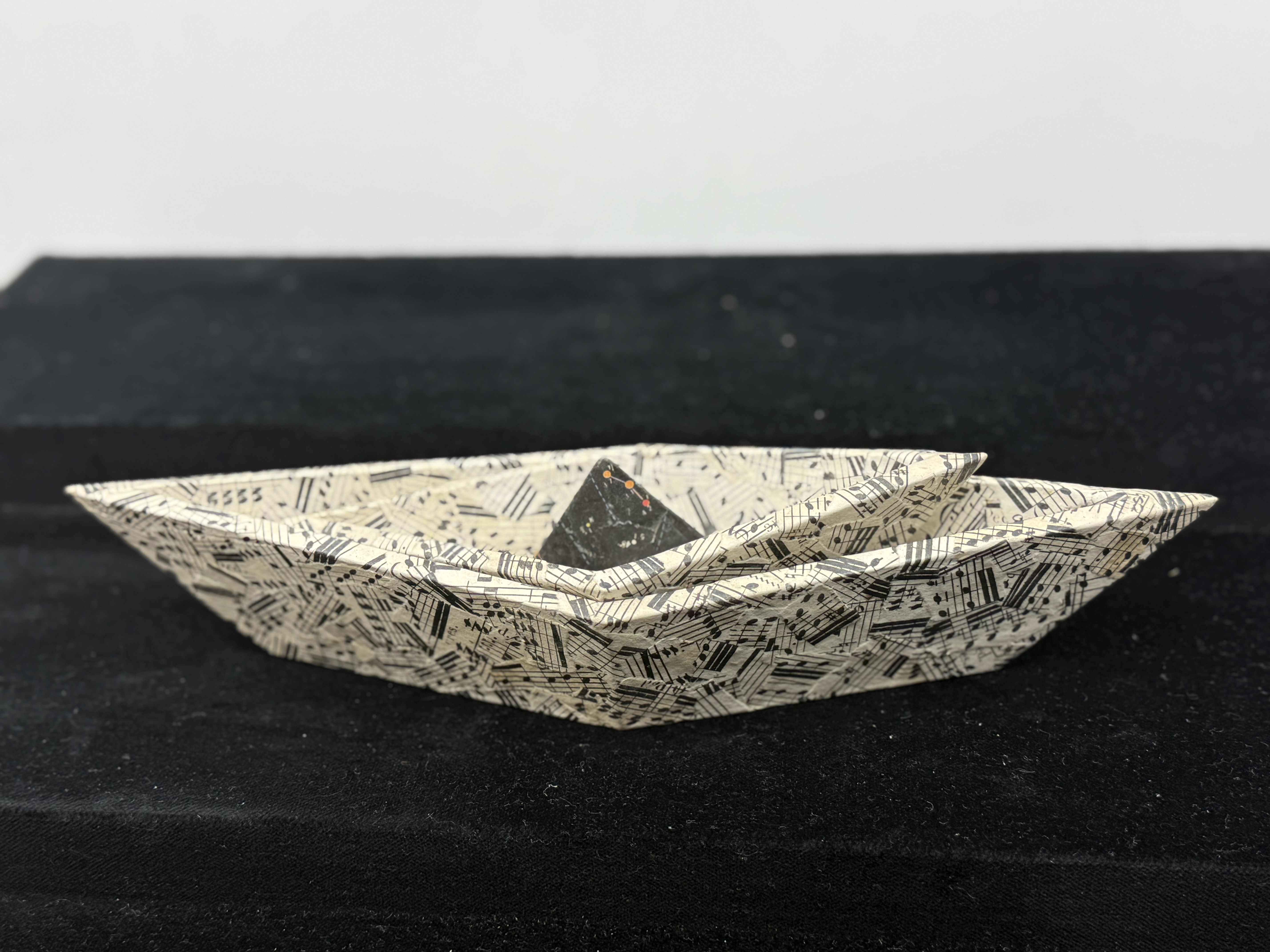 JIŘÍ KOLÁŘ – OBJEKT “LOĎKA” 1976