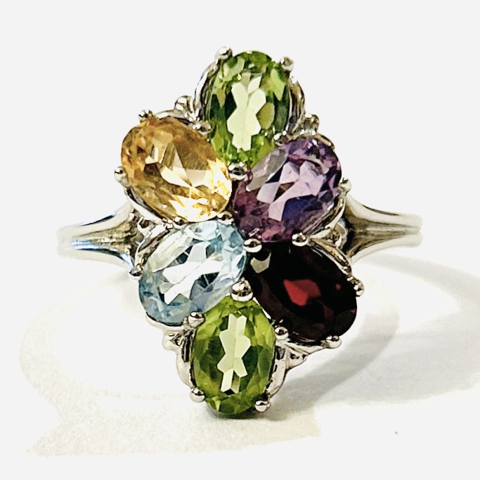 Stříbrný prsten s ametystem, granátem, citrínem, topazem a olivíny