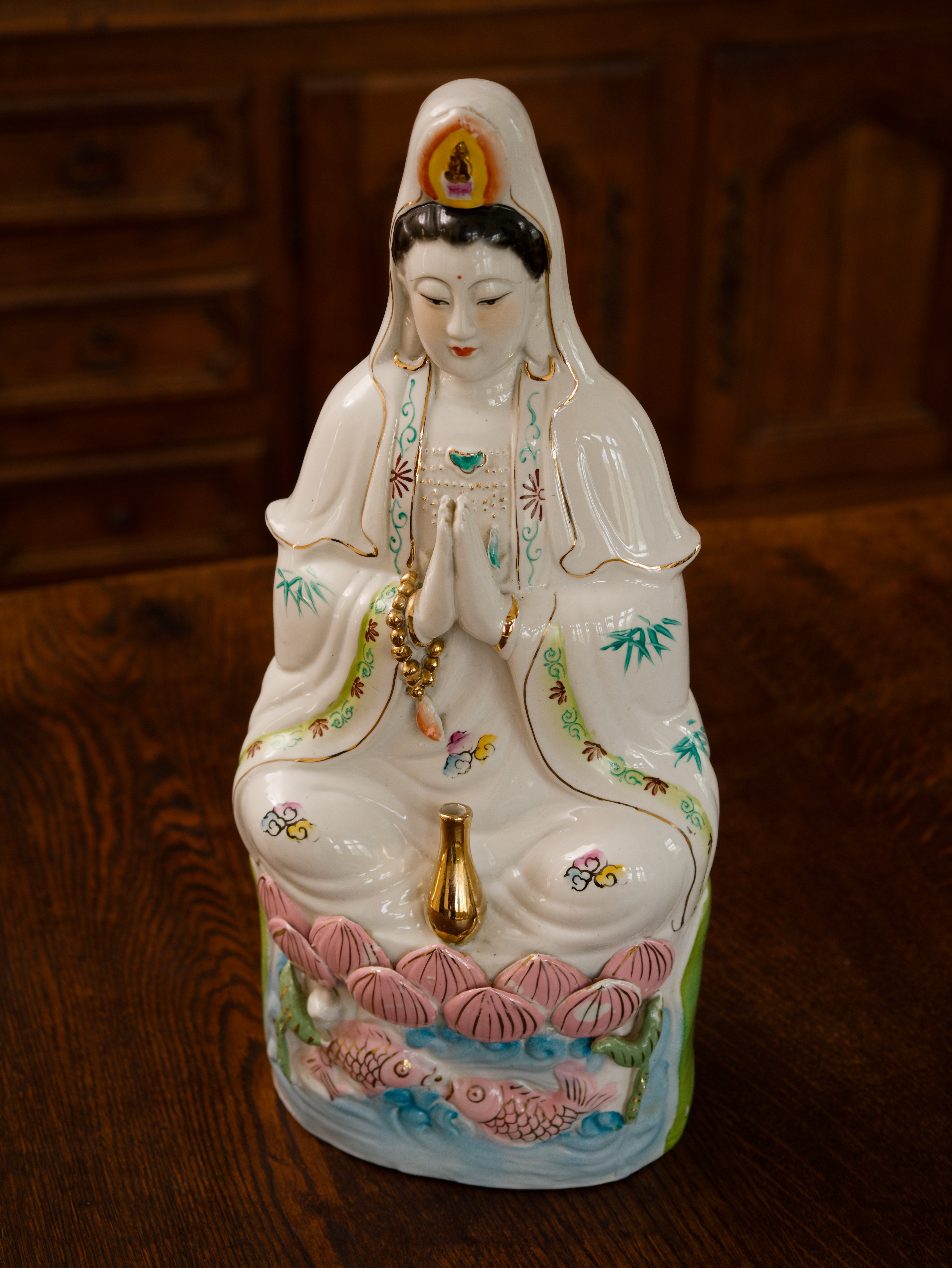 Porcelánová socha Kuan-jin / Guanyin