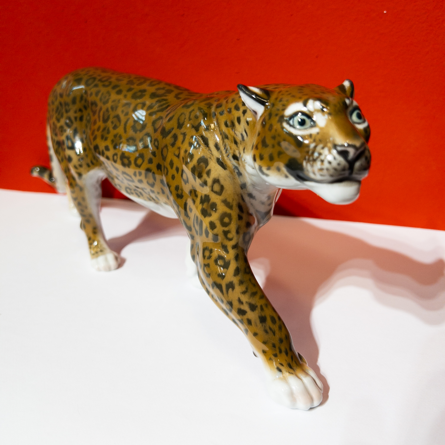 Rosenthal, M.H. Fritz, stojící leopard