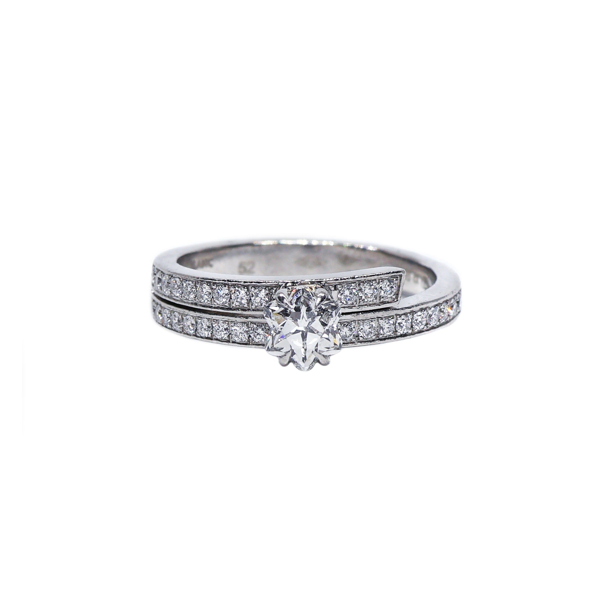 Platinový prsten s diamanty 0,56 ct (E, IF) a 0,23 ct (D-E-F) + CERTIFIKÁT