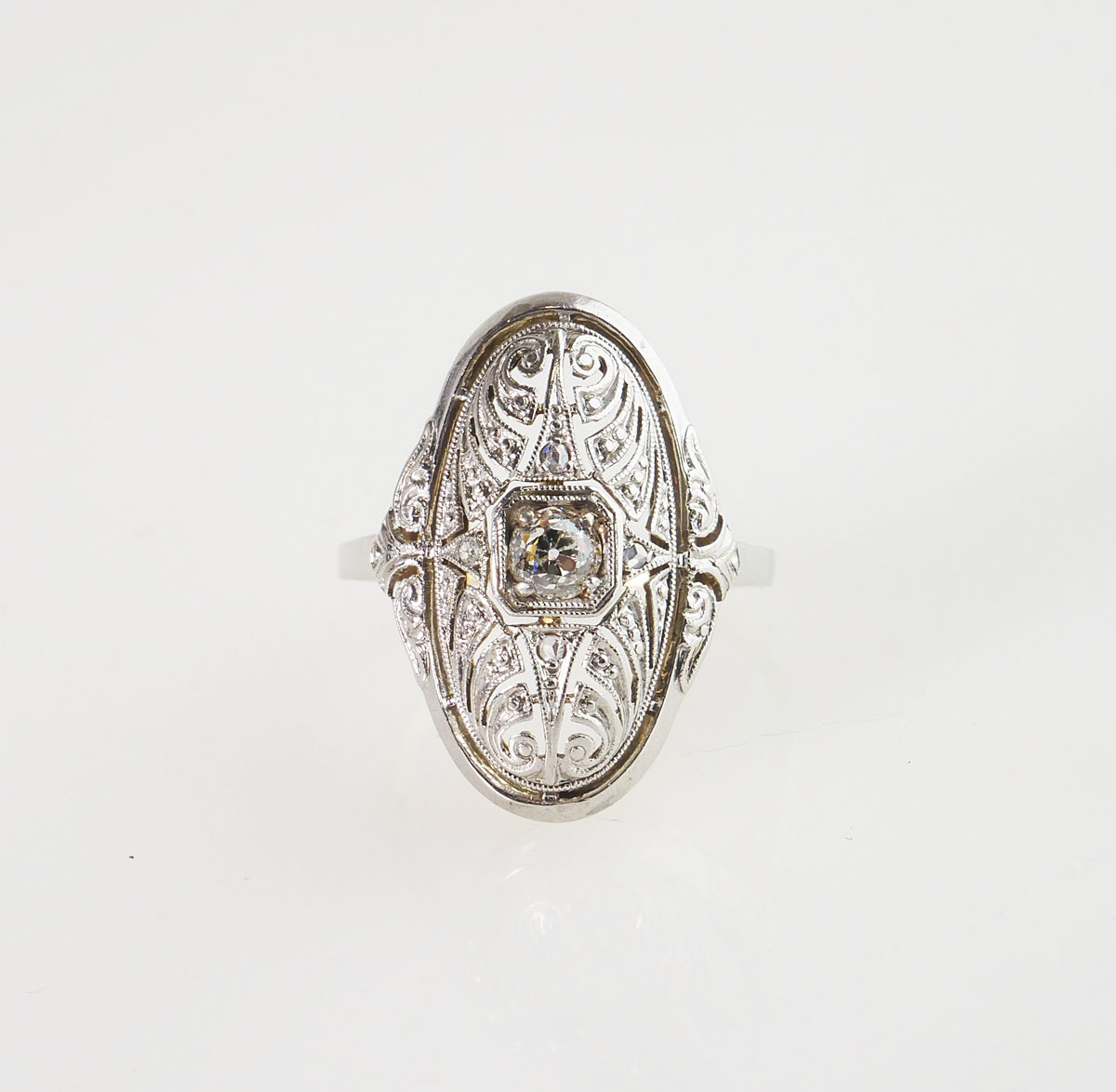 Art deco zlatý prsten s diamanty