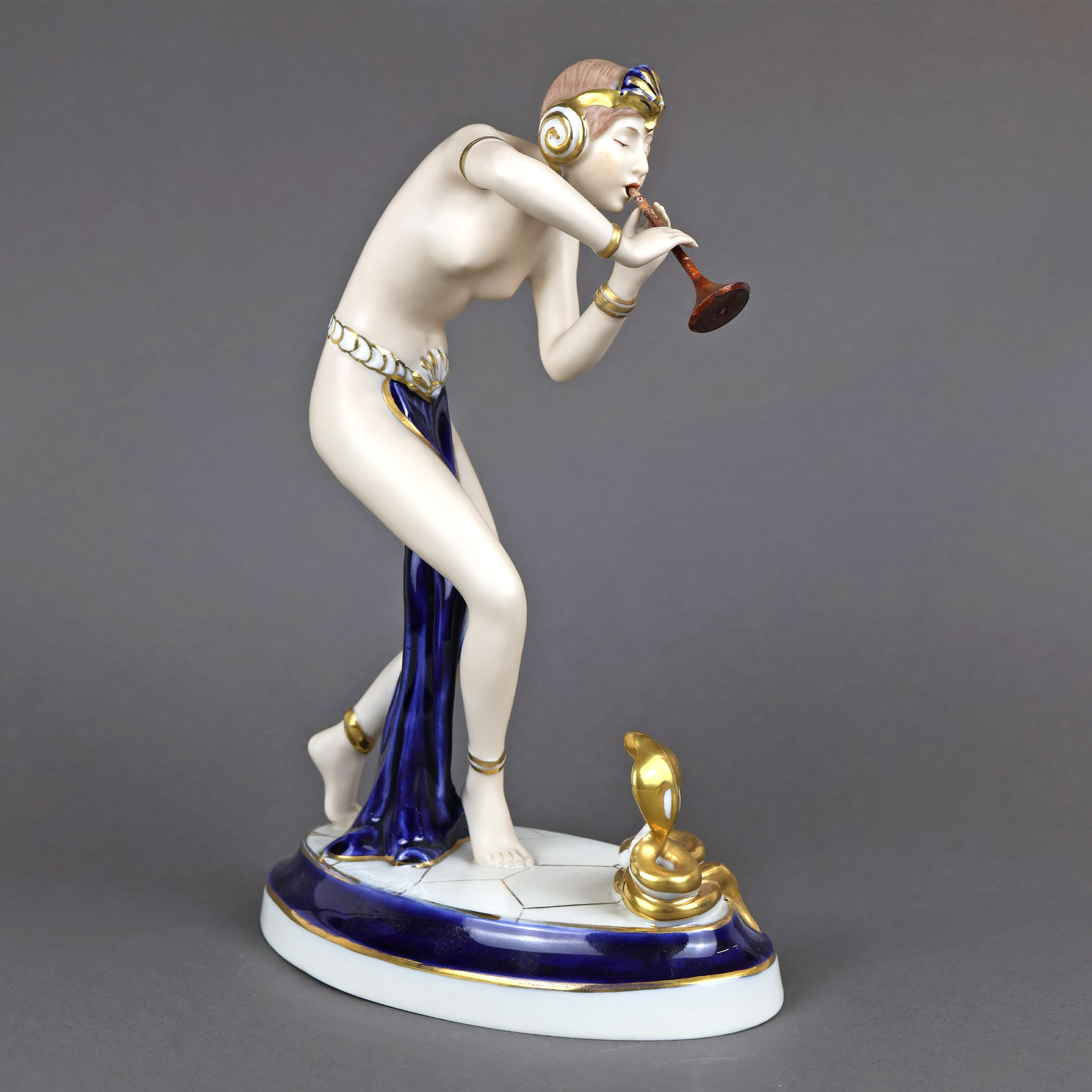 Art deco soška Royal Dux |  Žena s hadem