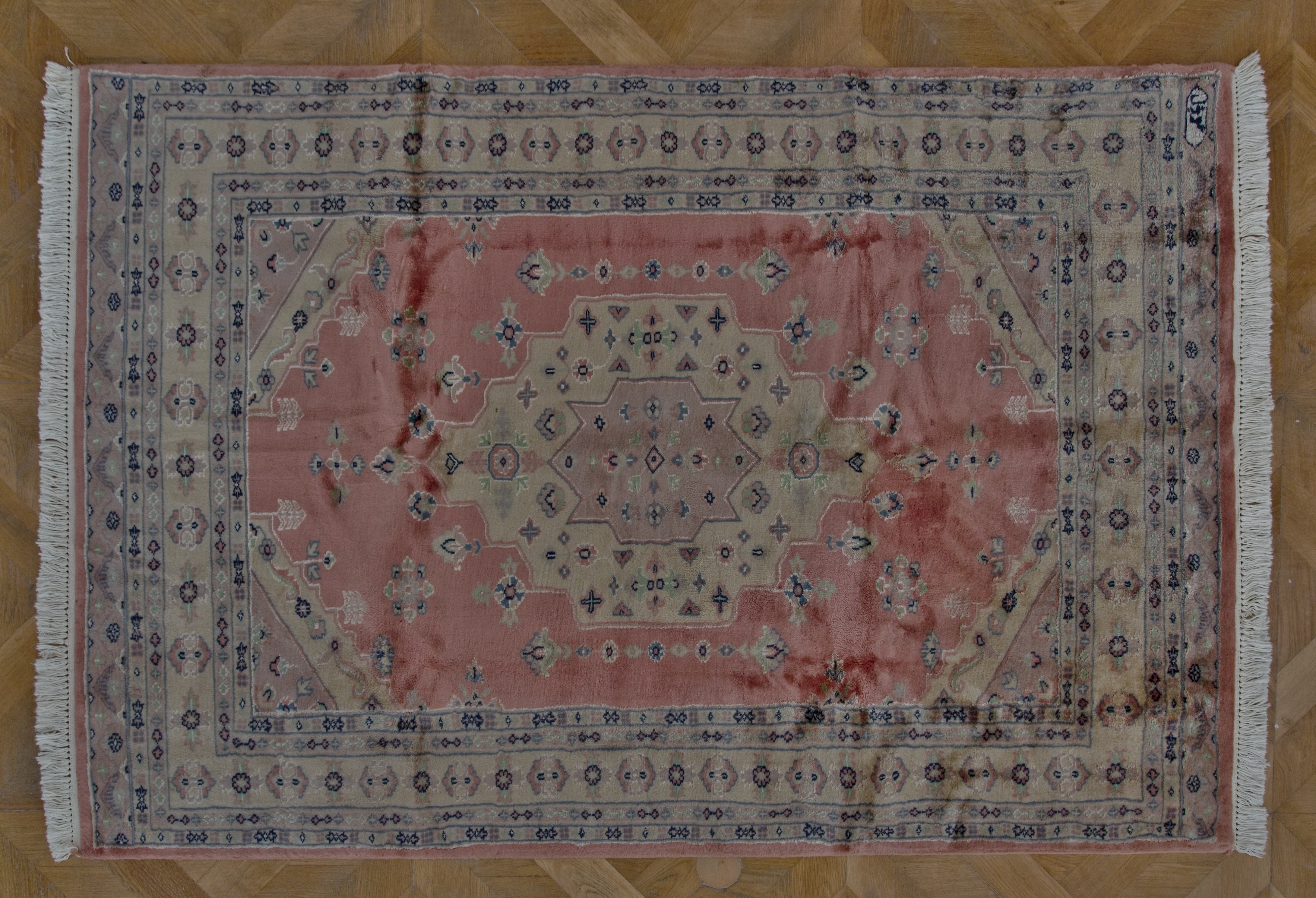 Pákistánský ručně vázaný koberec Lahore – vlna a hedvábí 196 X 128 cm